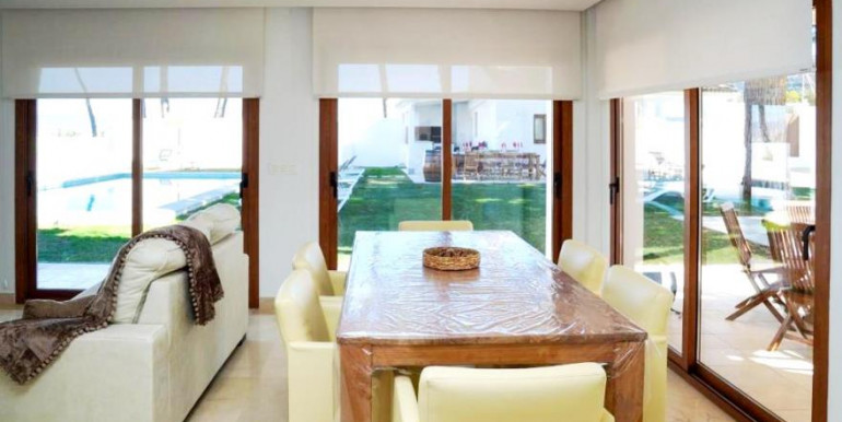 LARGE VILLA ALHAURÍN DE LA TORRE LARGE VILLA ALHAURÍN DE LA TORRE