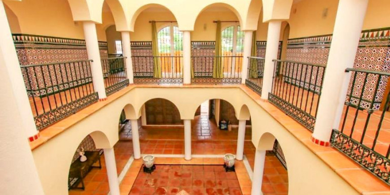 MANSIÓN EN ALHAURÍN DE LA TORRE MANSIÓN EN ALHAURÍN DE LA TORRE