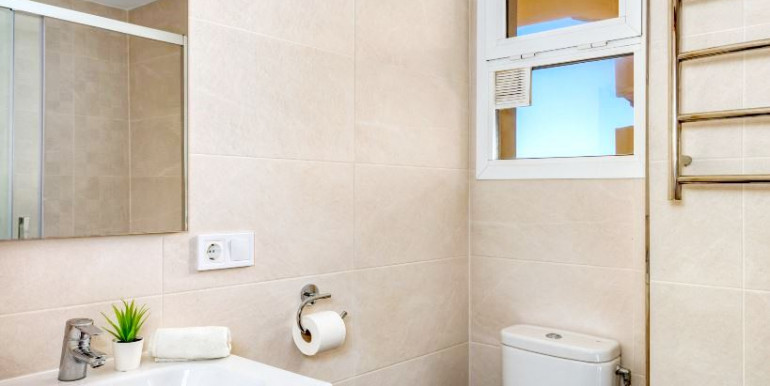 35m FROM THE SEA IN FUENGIROLA 35m FROM THE SEA IN FUENGIROLA