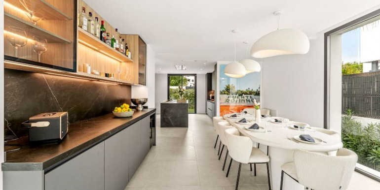 MODERNA VILLA EN EL PARAISO MODERNA VILLA EN EL PARAISO