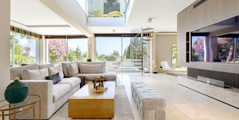 CONTEMPORARY VILLA IN MARBELLA CONTEMPORARY VILLA IN MARBELLA