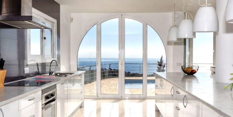 ESPACIOSA VILLA LLORET DE MAR ESPACIOSA VILLA LLORET DE MAR