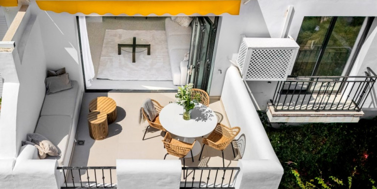 BONITO APARTAMENTO EN BENAHAVÍS BONITO APARTAMENTO EN BENAHAVÍS