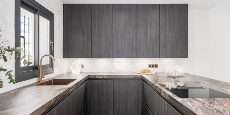 REFINADA VILLA EN MARBELLA REFINADA VILLA EN MARBELLA