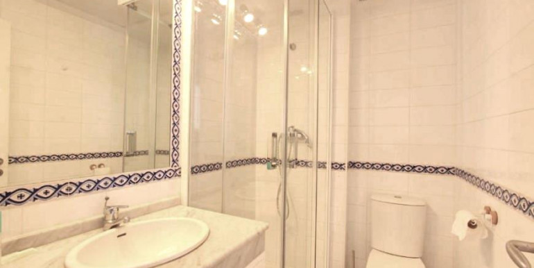 ADOSADA BAHÍA DE MARBELLA ADOSADA BAHÍA DE MARBELLA