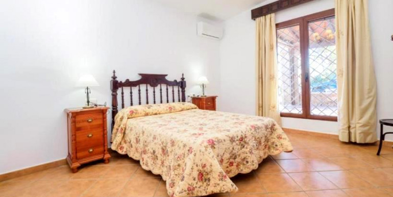 CHALET EN ALHAURÍN EL GRANDE