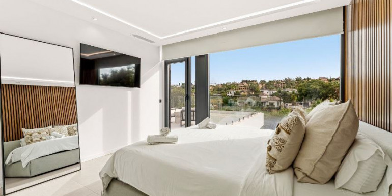 MODERNA VILLA EN EL PARAISO MODERNA VILLA EN EL PARAISO