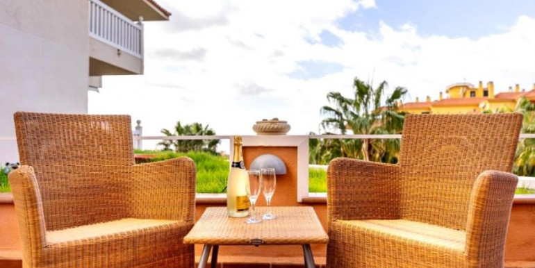 APARTAMENTO EN EL HIGUERÓN APARTAMENTO EN EL HIGUERÓN