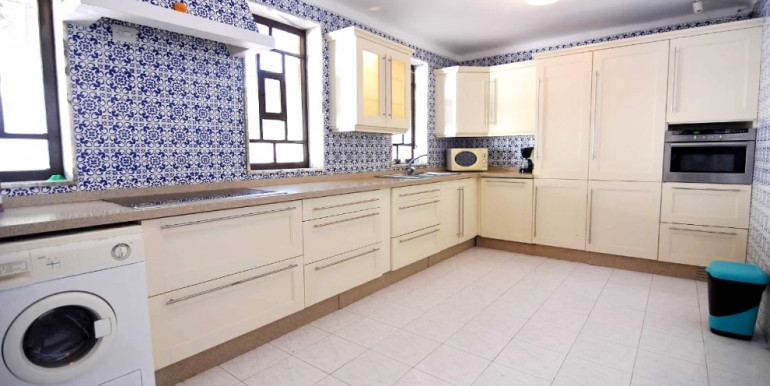 AMPLIA VILLA EN NERJA AMPLIA VILLA EN NERJA