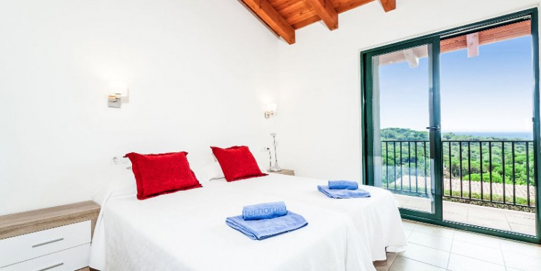 CONFORTABLE VILLA LLORET DE MAR CONFORTABLE VILLA LLORET DE MAR