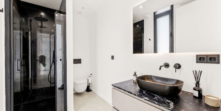 MODERNA VILLA EN EL PARAISO MODERNA VILLA EN EL PARAISO