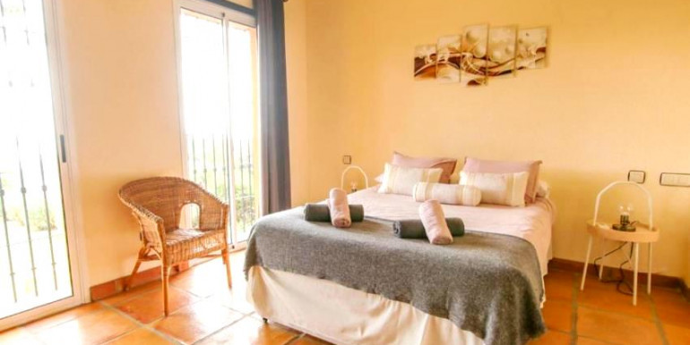 MANSIÓN EN ALHAURÍN DE LA TORRE MANSIÓN EN ALHAURÍN DE LA TORRE