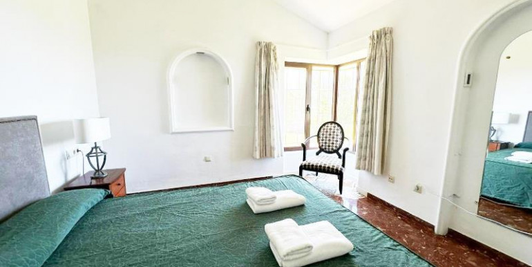 AMPLIA VILLA EN NERJA AMPLIA VILLA EN NERJA