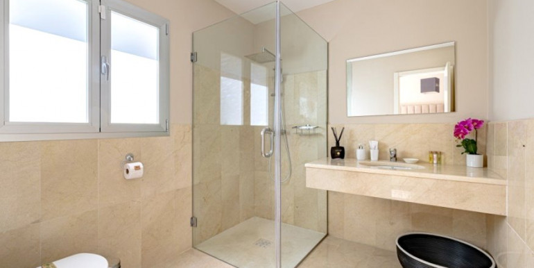 CONTEMPORARY VILLA IN MARBELLA CONTEMPORARY VILLA IN MARBELLA