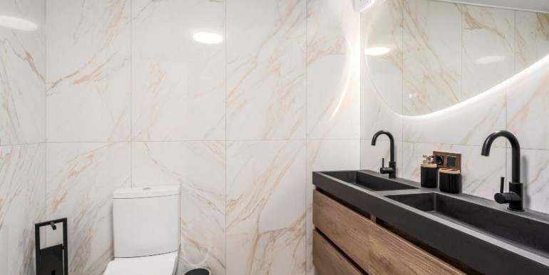 REFINADA VILLA EN MARBELLA REFINADA VILLA EN MARBELLA