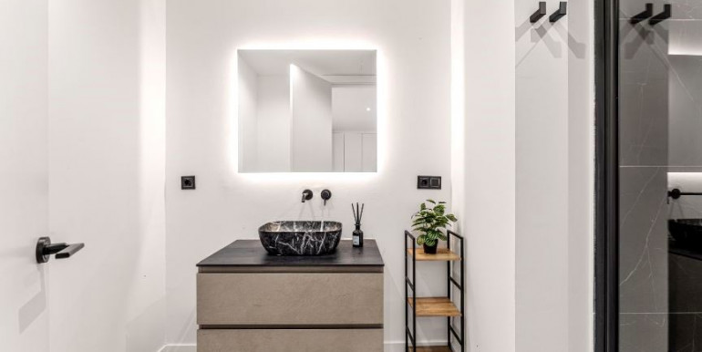 MODERNA VILLA EN EL PARAISO MODERNA VILLA EN EL PARAISO