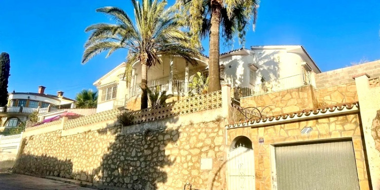 CHALET CON VISTAS AL MAR CHALET CON VISTAS AL MAR