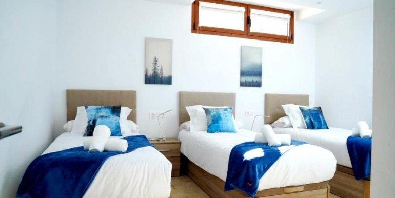 LARGE VILLA ALHAURÍN DE LA TORRE LARGE VILLA ALHAURÍN DE LA TORRE