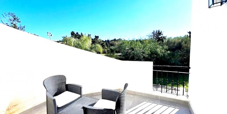 LARGE TOWNHOUSE IN MARBELLA LARGE TOWNHOUSE IN MARBELLA