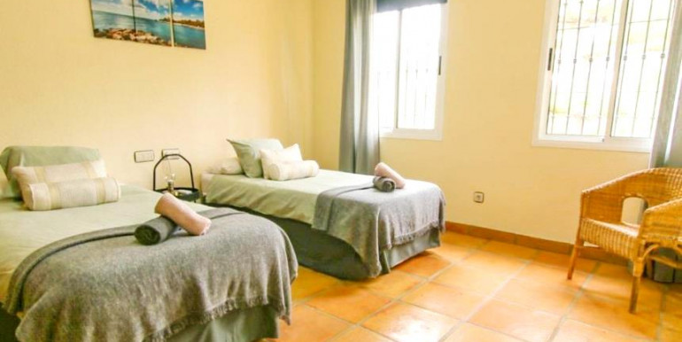 MANSIÓN EN ALHAURÍN DE LA TORRE MANSIÓN EN ALHAURÍN DE LA TORRE