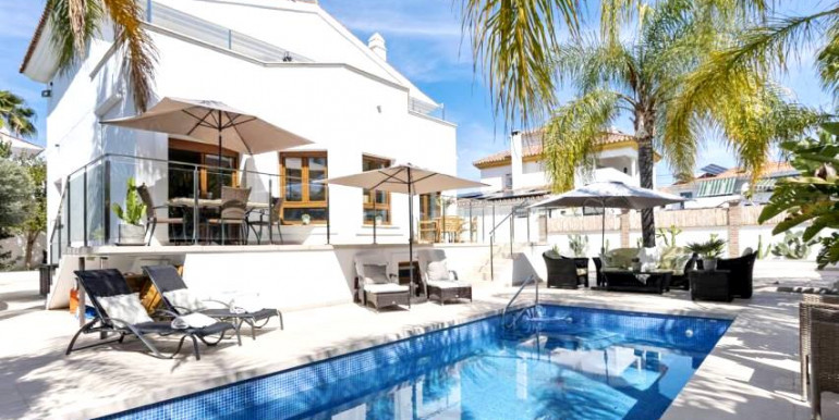 A 300m DEL MAR EN SAN PEDRO A 300m DEL MAR EN SAN PEDRO