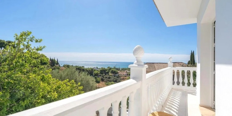 ACOGEDOR CHALET CON VISTAS ACOGEDOR CHALET CON VISTAS