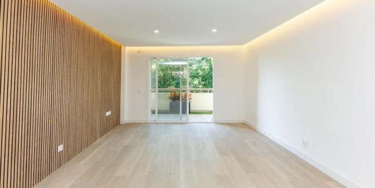 REFORMADO PISO 650m DEL MAR