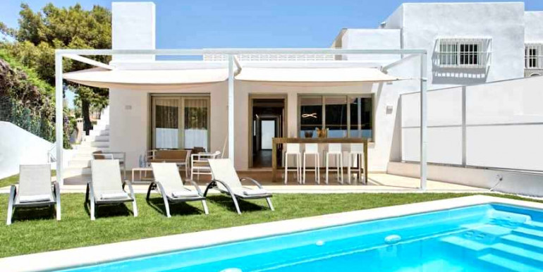 VILLA A 840m DE PUERTO BANÚS VILLA A 840m DE PUERTO BANÚS