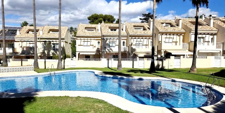 IN MARBELLA 600m FROM THE BEACH