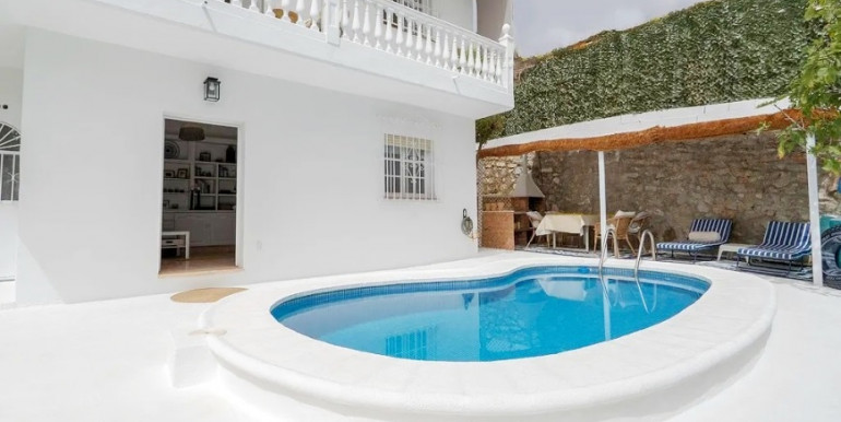 ACOGEDOR CHALET CON VISTAS ACOGEDOR CHALET CON VISTAS