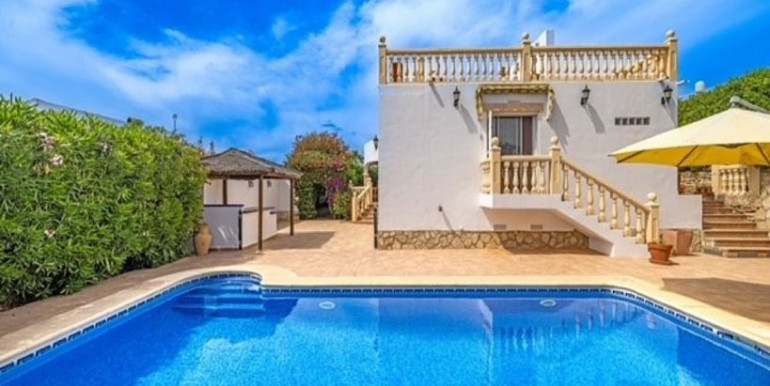 SE ALQUILA VILLA EN JÁVEA