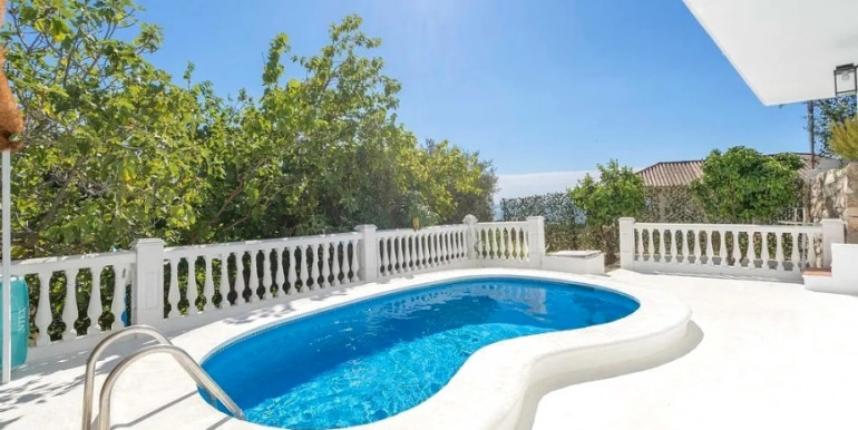 ACOGEDOR CHALET CON VISTAS ACOGEDOR CHALET CON VISTAS