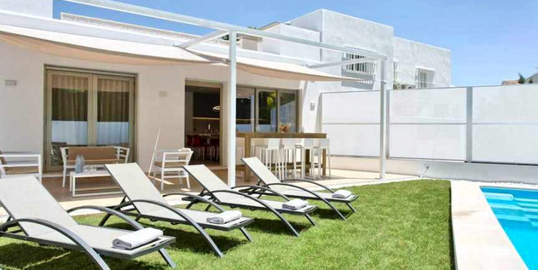 VILLA A 840m DE PUERTO BANÚS VILLA A 840m DE PUERTO BANÚS