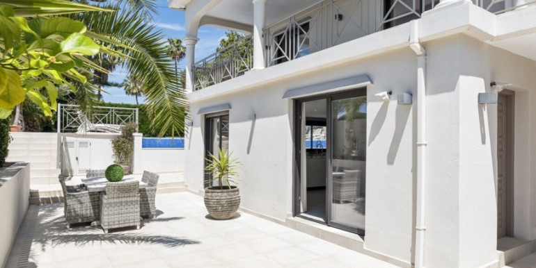 VILLA MARBELLA 600m FROM THE SEA VILLA MARBELLA 600m FROM THE SEA