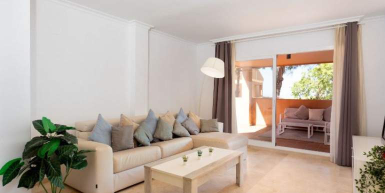 LARGE APARTMENT IN MARBELLA LARGE APARTMENT IN MARBELLA