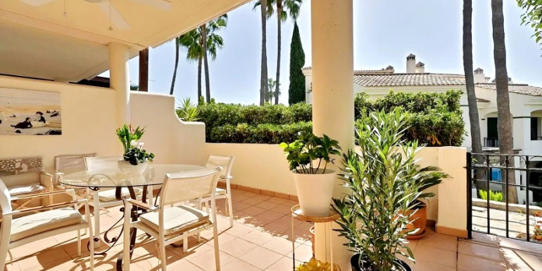 AMPLIA LUJOSA CASA ADOSADA