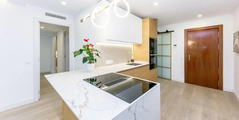 REFORMADO PISO 650m DEL MAR