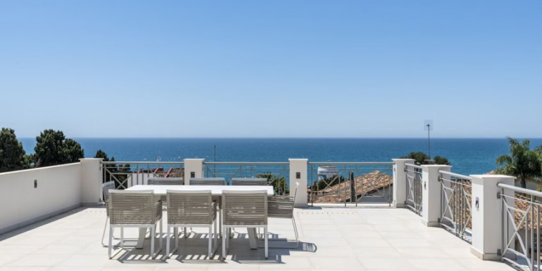 VILLA MARBELLA 600m FROM THE SEA VILLA MARBELLA 600m FROM THE SEA