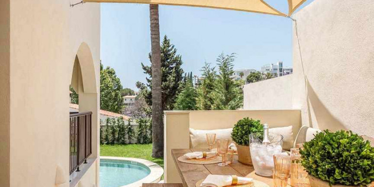 EXTENSA VILLA EN MARBELLA EXTENSA VILLA EN MARBELLA