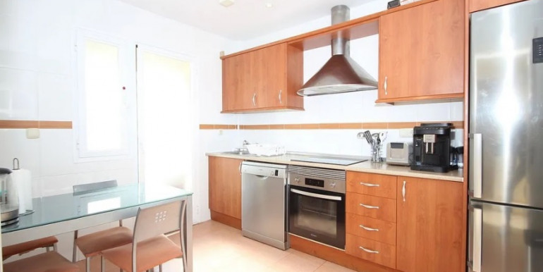 IN MARBELLA 600m FROM THE BEACH