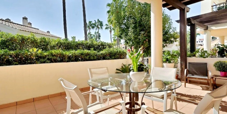 AMPLIA LUJOSA CASA ADOSADA