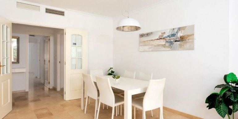 LARGE APARTMENT IN MARBELLA LARGE APARTMENT IN MARBELLA