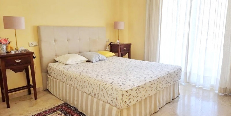 IN MARBELLA 600m FROM THE BEACH