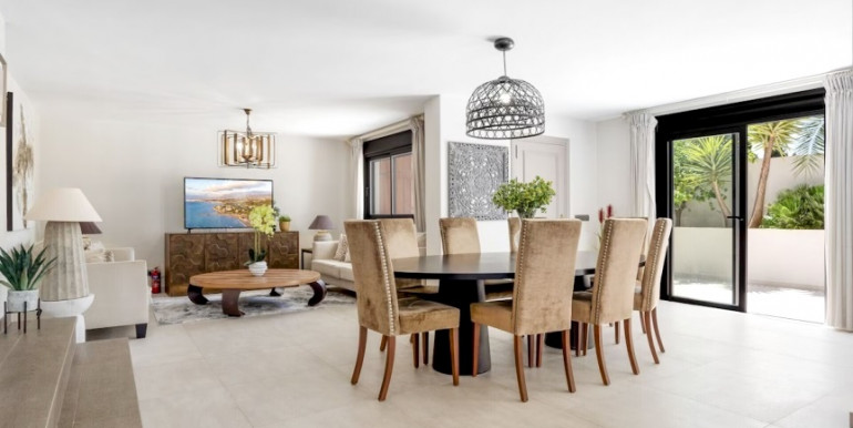 VILLA MARBELLA 600m FROM THE SEA VILLA MARBELLA 600m FROM THE SEA