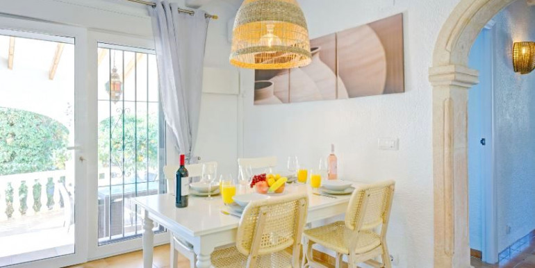 SE ALQUILA VILLA EN JÁVEA