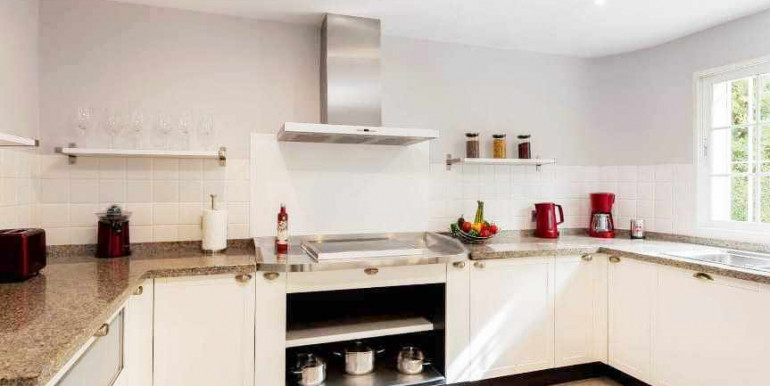 VILLA A 850m DE PUERTO BANÚS VILLA A 850m DE PUERTO BANÚS