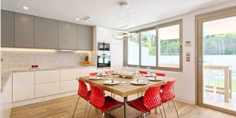 VILLA A 840m DE PUERTO BANÚS VILLA A 840m DE PUERTO BANÚS