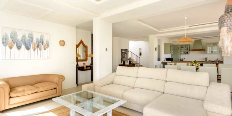 FAMILY VILLA 900m FROM THE SEA FAMILY VILLA 900m FROM THE SEA