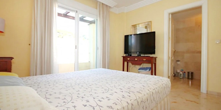 IN MARBELLA 600m FROM THE BEACH