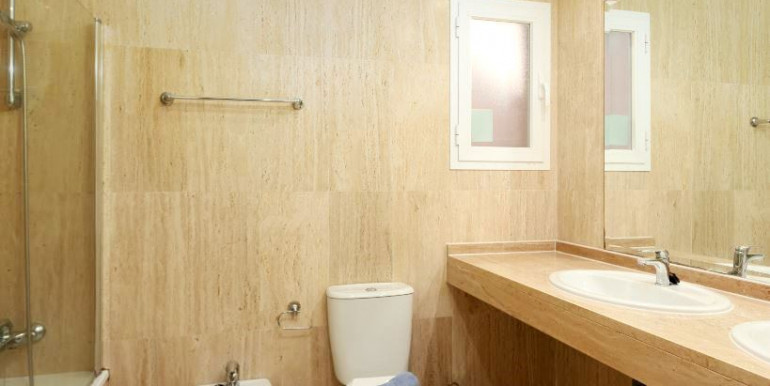 LARGE APARTMENT IN MARBELLA LARGE APARTMENT IN MARBELLA